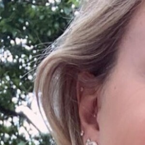 Eliana explica que, ao completar 29 anos, uma famosa revista afirmou que ela tinha 28, mas não pediu retratação: 'Coisa respeitosa com a edição que estava nas bancas'