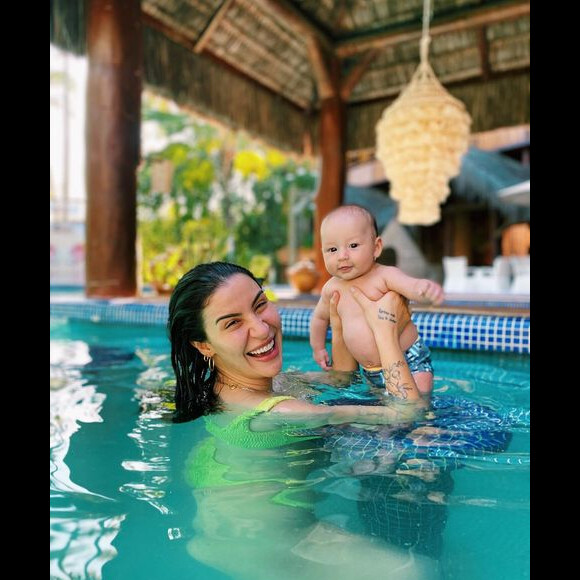 Bianca Andrade, a Boca Rosa, já levou o filho, o pequeno Cris, em outras viagens anteriormente