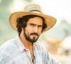 José Leôncio (Renato Góes) se muda para o Pantanal e ganha amor de Filó (Letícia Salles) na novela 'Pantanal'