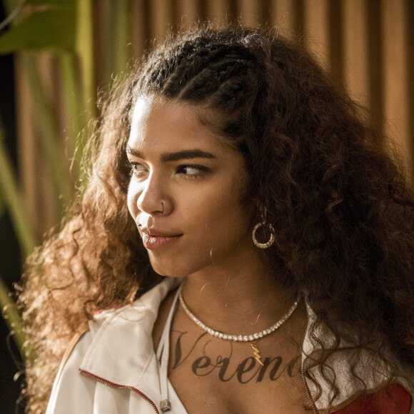 Maria, do 'BBB 22', tem 21 anos e ganhou notoriedade nacional após atuar em 'Amor de Mãe' e cantar na 'Poesia Acústica'