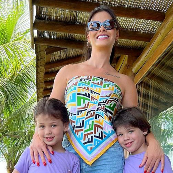 Filhos de Gusttavo Lima e Andressa Suita, Gabriel e Samuel, já estão em clima de Carnaval!