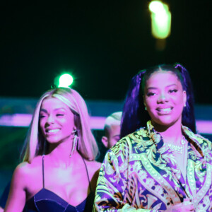 Ludmilla e Brunna Gonçalves animaram fãs ao se apresentar no CarnaRildy, no Riocentro, Rio de Janeiro