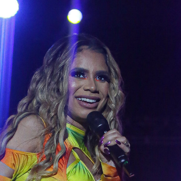 Lexa segue cumprindo uma maratona de shows