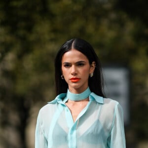 Bruna Marquezine também está na Semana de Moda de Paris