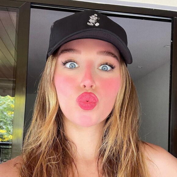 Duda Reis disse o que faz para manter a pele hidratada