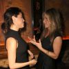 Selena Gomez e Jennifer Aniston conversam durante desta do filme 'Cake'