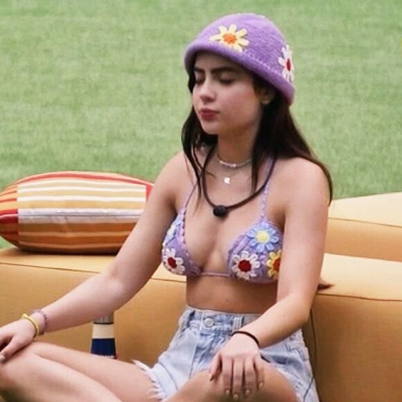 Jade Picon, após o 'BBB 22', escolheu gravar matéria usando biquíni de crochê que foi sucesso no programa