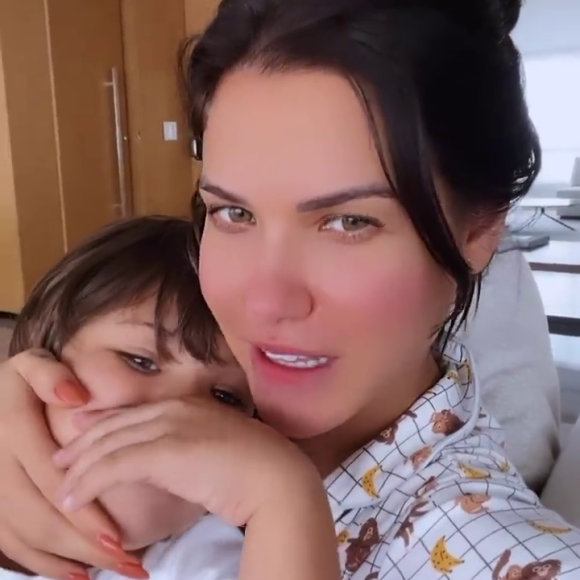 Andressa Suita acredita que o contato recente com muitas crianças tem levado a esse quadro: 'Várias mães relataram que tão passando pelo mesmo que eu'