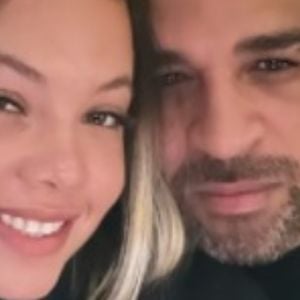 Adriano Imperador está namorando jovem de 21 anos