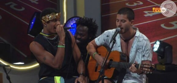 'BBB 22': em festa anterior, PA e Arthur Aguiar já haviam harmonizado vozes e animado amigos com show acústico