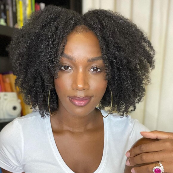 Iza pretende manter a suposta gestação em sigilo, segundo jornal