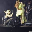 Anitta e Miley Cyrus juntas no Lollapalooza