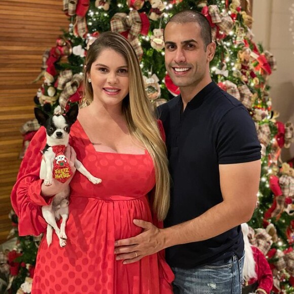 Bárbara Evans está grávida de 8 meses da primeira filha e disse que não se sente bem com o próprio corpo para fazer sexo com o marido