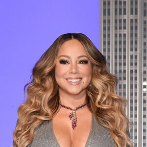 Mariah Carey prefere utilizar 'anniversary' porque denota parabenizações de marcos e instituições, que não necessariamente se refiram ao dia de nascimento de alguém