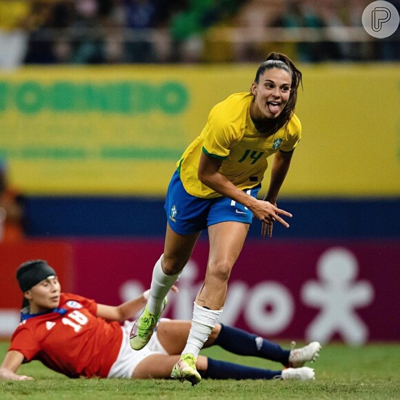 Gio Queiroz alegou que foi impedida de jogar pelo Brasil