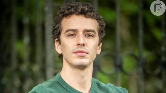 Na novela 'Pantanal', Gustavo (Gabriel Stauff/Caco Ciocler) terá mais cenas e disputa com José Leôncio (Renato Góes/Marcos Palmeira) o amor de Madeleine (Bruna Linzmeyer/Karine Teles)