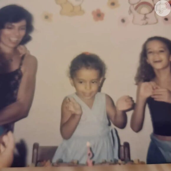 Anitta antes da fama: a cantora sempre teve gosto por celebrar os aniversários!