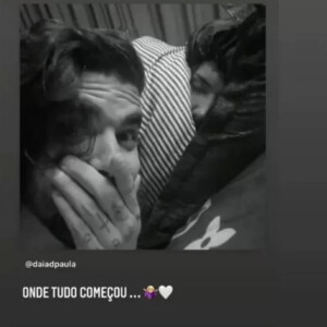 Caio Castro flagrou a namorada, Daiane de Paula, dormindo
