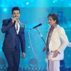 Luan Santana canta com Roberto Carlos na gravação do especial de fim de ano da Globo, no Rio, em 9 de dezembro de 2014