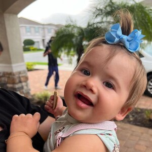 Virgínia Fonseca mostrou o penteado feito em Maria Alice, sua filha mais velha, para o passeio pela Disney