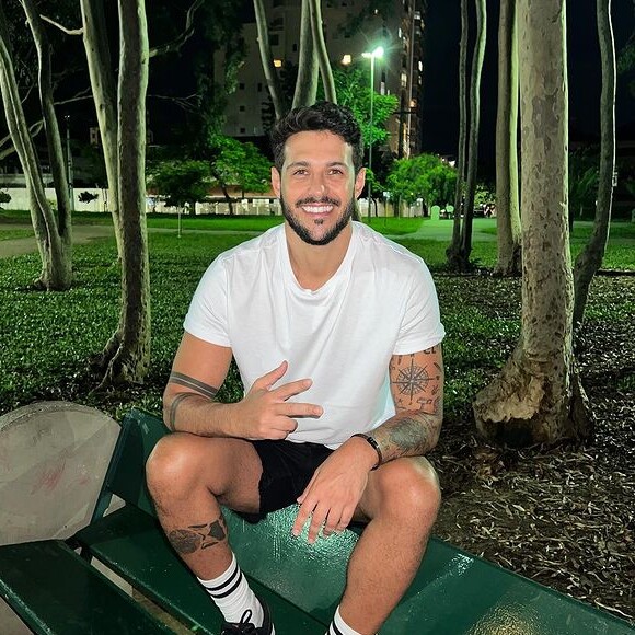 Ex-BBB Rodrigo Mussi tem recebido apoio de outros ex-participantes do 'BBB' e até de cantores, como Anitta