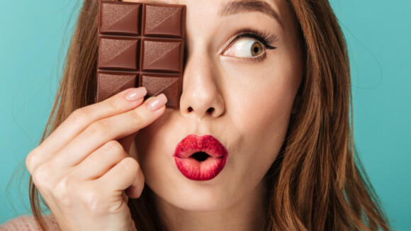 Compulsão por chocolate: hipnose ajuda a controlar pessoas dependentes do alimento, diz expert