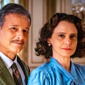 Violeta (Malu Galli) acaba namoro com Eugênio (Marcello Novaes) após facada de Matias (Antonio Calloni) no sócio na novela 'Além da Ilusão'