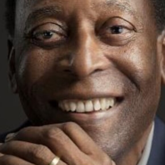 Pelé é internado para tratamento de câncer