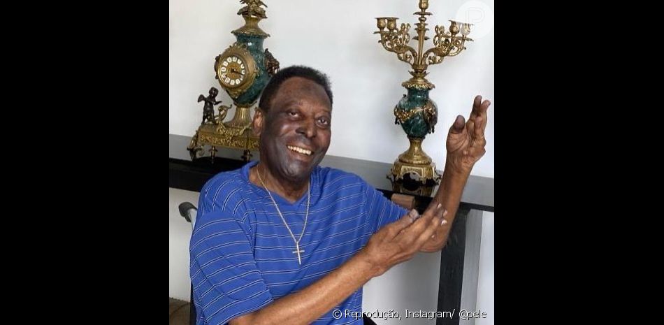 Pelé foi internado para tratamento do tumor de cólon