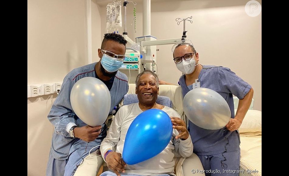 No início do ano, Pelé ficou cerca de duas semanas internado