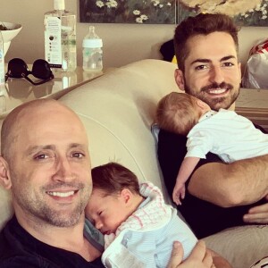 Filhos de Paulo Gustavo e Thales Bretas nasceram em agosto de 2019