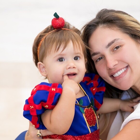 Maria Alice, filha de Virgínia Fonseca e Zé Felipe, está com 11 meses