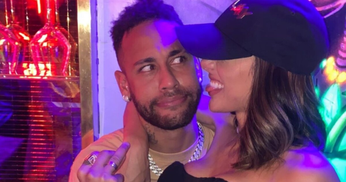 Bruna Biancardi abre álbum de fotos de momentos com Neymar em Paris. Confira! - Purepeople
