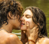 Jove (Jesuíta Barbosa) se apaixonou por Juma (Alanis Guillen) na novela 'Pantanal'
