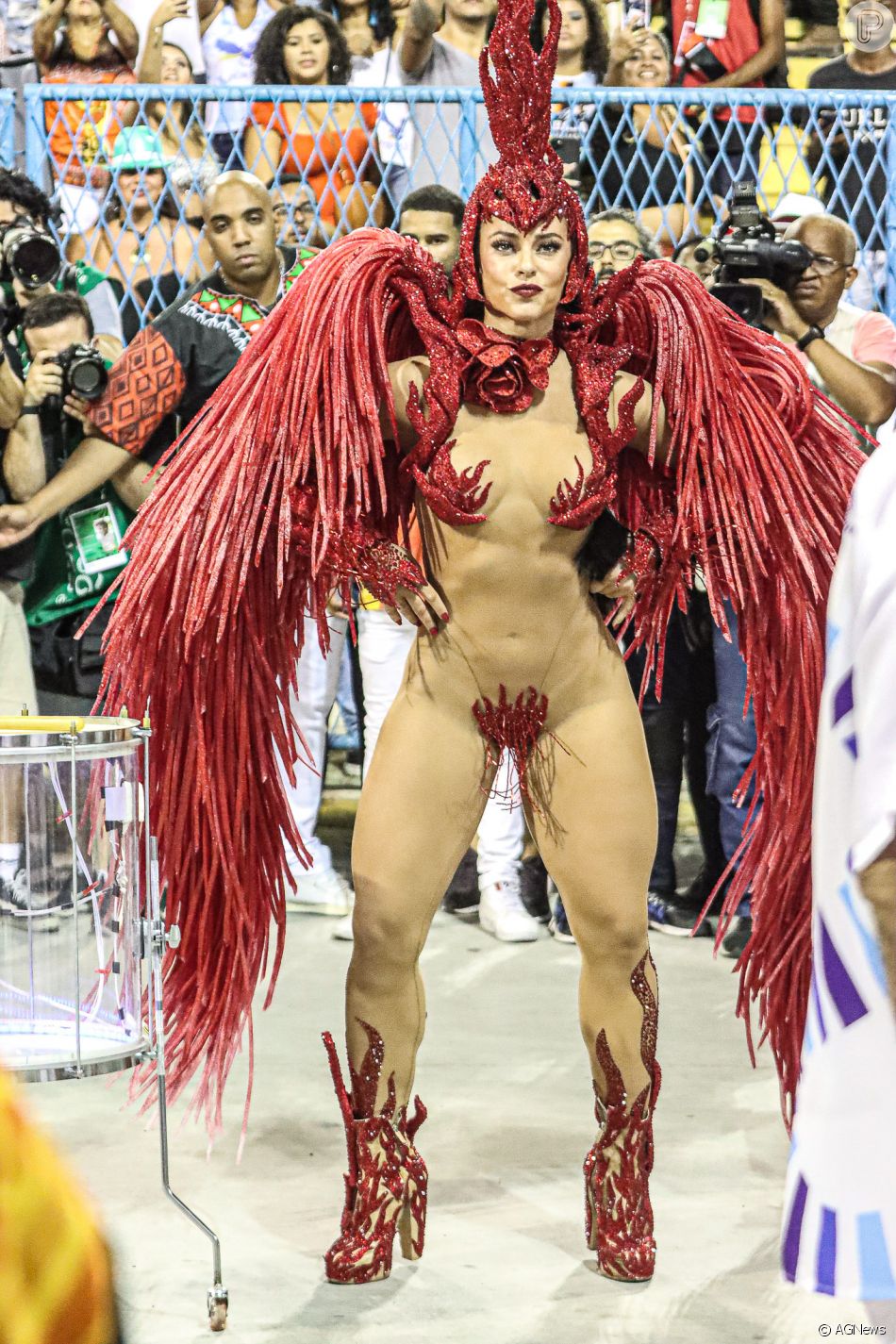 Paolla Oliveira continuará à frente da bateria da Grande Rio em 2023