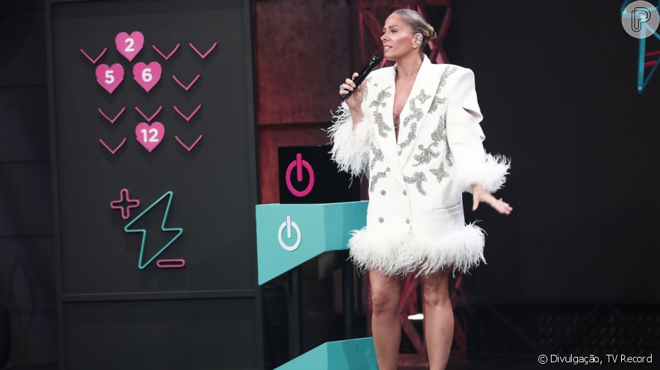 'Power Couple': Adriane Galisteu comandava uma votação na casa quando perguntou em quem Ivy votaria