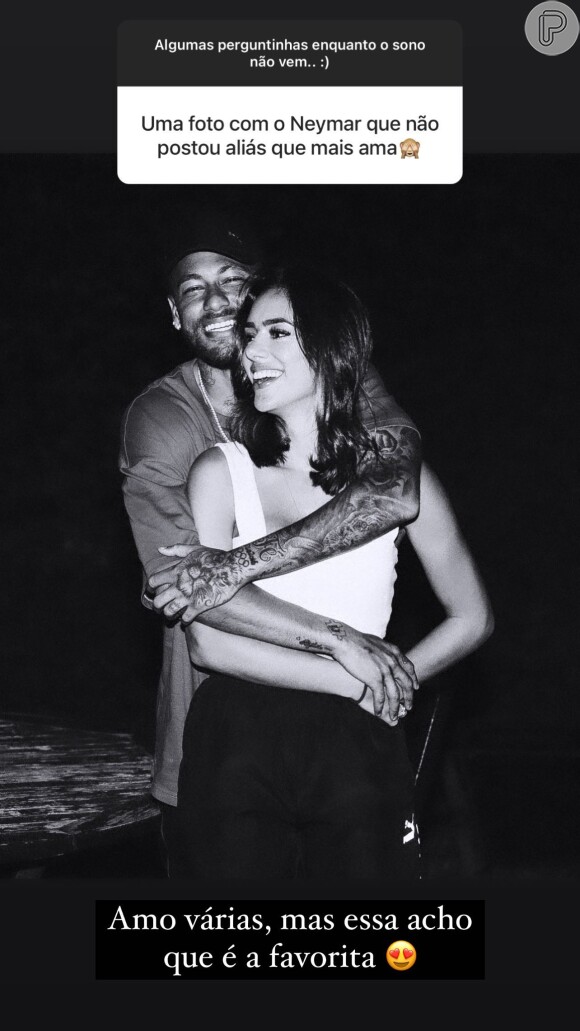 Bruna Biancardi postou uma foto em preto e branco sendo abraçada por Neymar