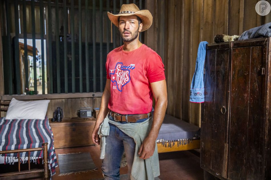 Levi (Leandro Lima) escapa de ser morto no capítulo de sexta-feira 27 de maio de 2022 da novela 'Pantanal'