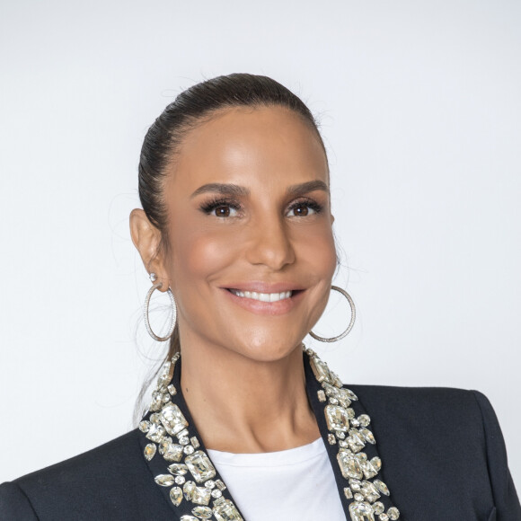 Ivete Sangalo celebra os 50 anos: 'Hoje eu tenho os meus filhos, a minha família, eu tenho uma carreira de muito sucesso, graças a Deus'