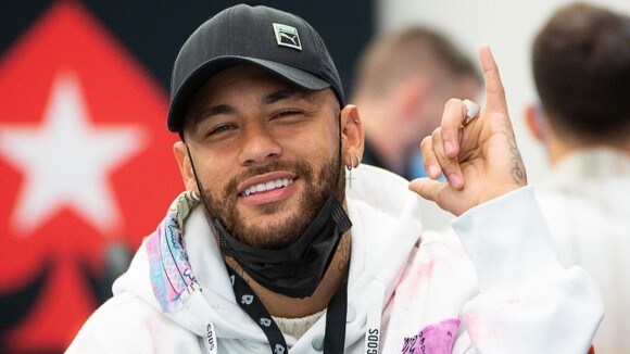 Neymar gasta R$ 450 mil em balada com outros jogadores do Brasil na Coreia do Sul, diz jornal