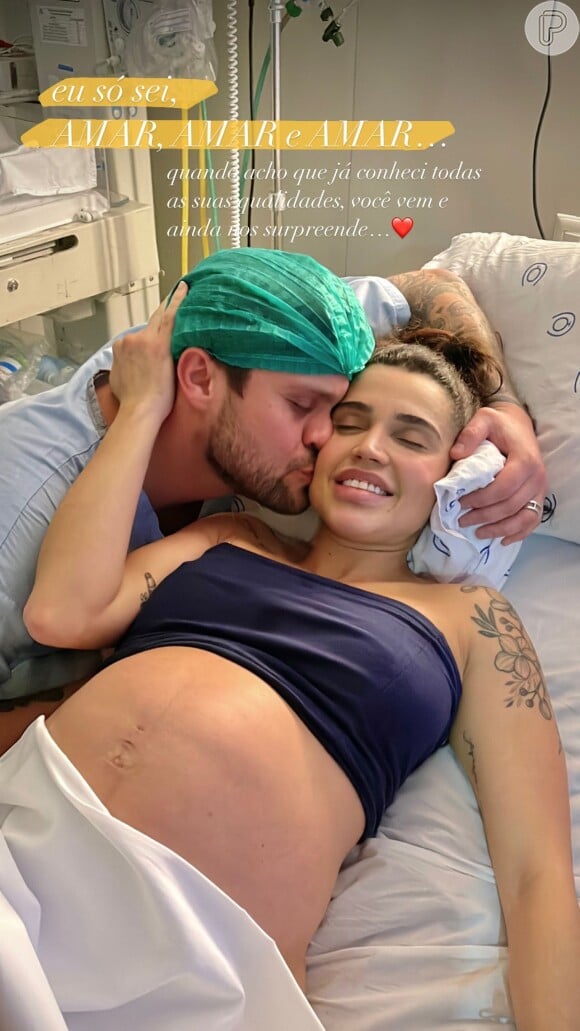 Breno Simões postou algumas fotos de Paula Amorim no hospital