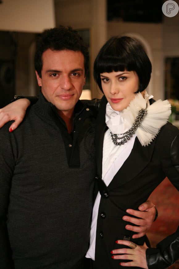 Em 'Passione', o romance com a mocinha original não emplacou e Mauro (Rodrigo Lombardi) e Melina (Mayana Moura) ganharam o carinho do público