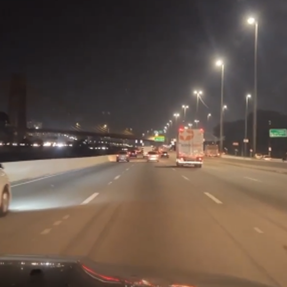 Rodrigo Mussi passou, nesta segunda-feira (20), pela Marginal Pinheiros, movimentada estrada de São Paulo, onde ele sofreu um grave acidente 