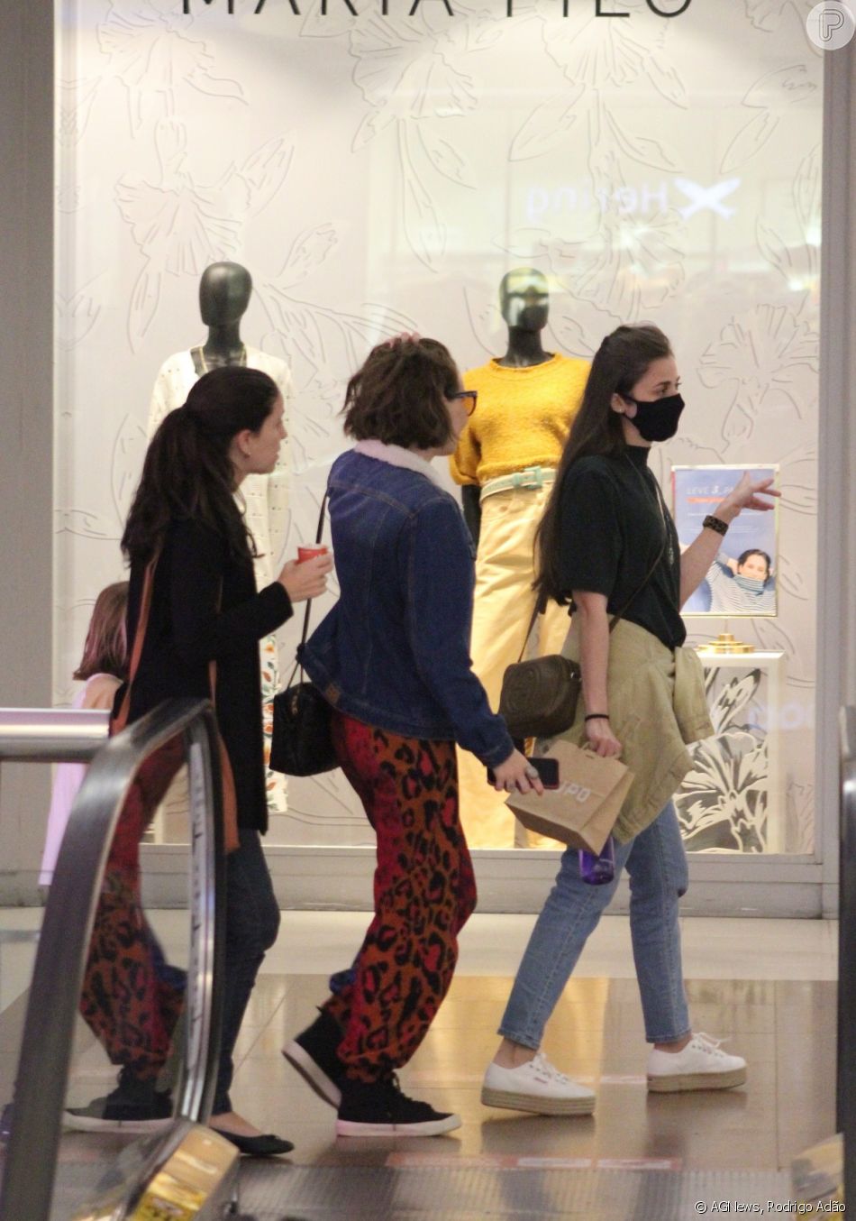 Fernanda Souza e Eduarda Porto, sua namorada, são amigas de infância