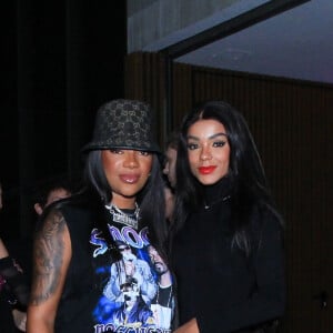 Ludmilla e a mulher, Brunna Gonçalves, prestigiaram o aniversário de Camila Queiroz no Rio de Janeiro