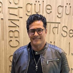 Luciano Szafir deve fazer cirurgias nas pernas em agosto e setembro