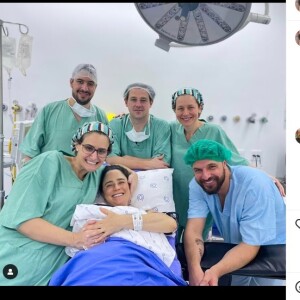 Na legenda, Fernanda Vasconcellos fez um agradecimento à equipe da maternidade