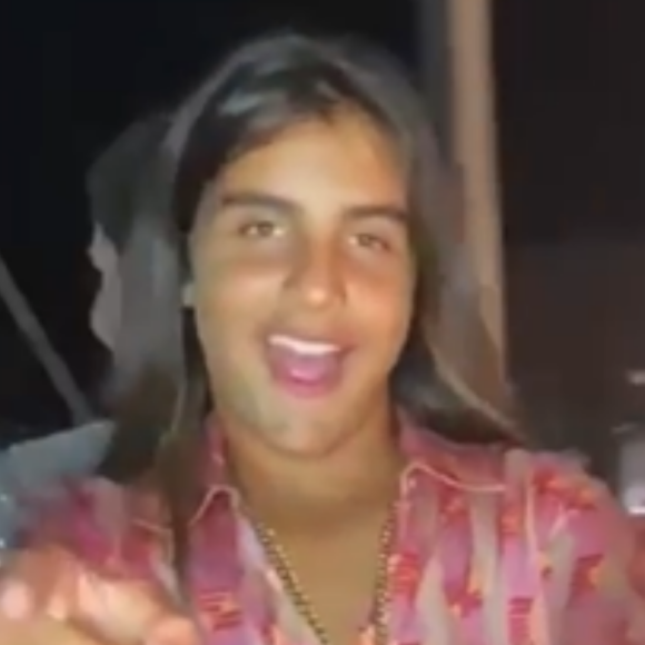 Filho de Ivete Sangalo impressionou internautas em uma foto ao lado do pai, Daniel Cady