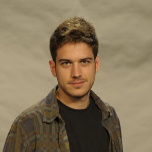 Marco Pigossi nunca teve abertura para conversar sobre o assunto com os pais