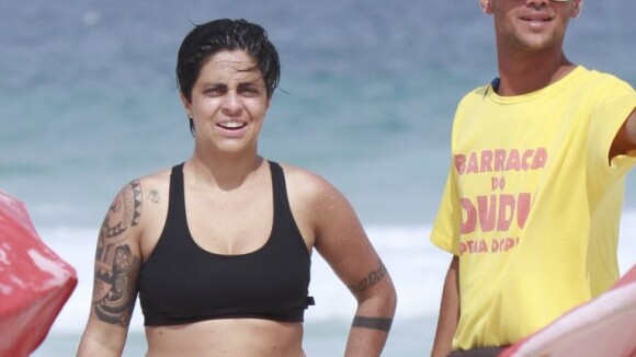 Thammy Miranda comemora poder ir à praia sem top: 'Era o meu objetivo'